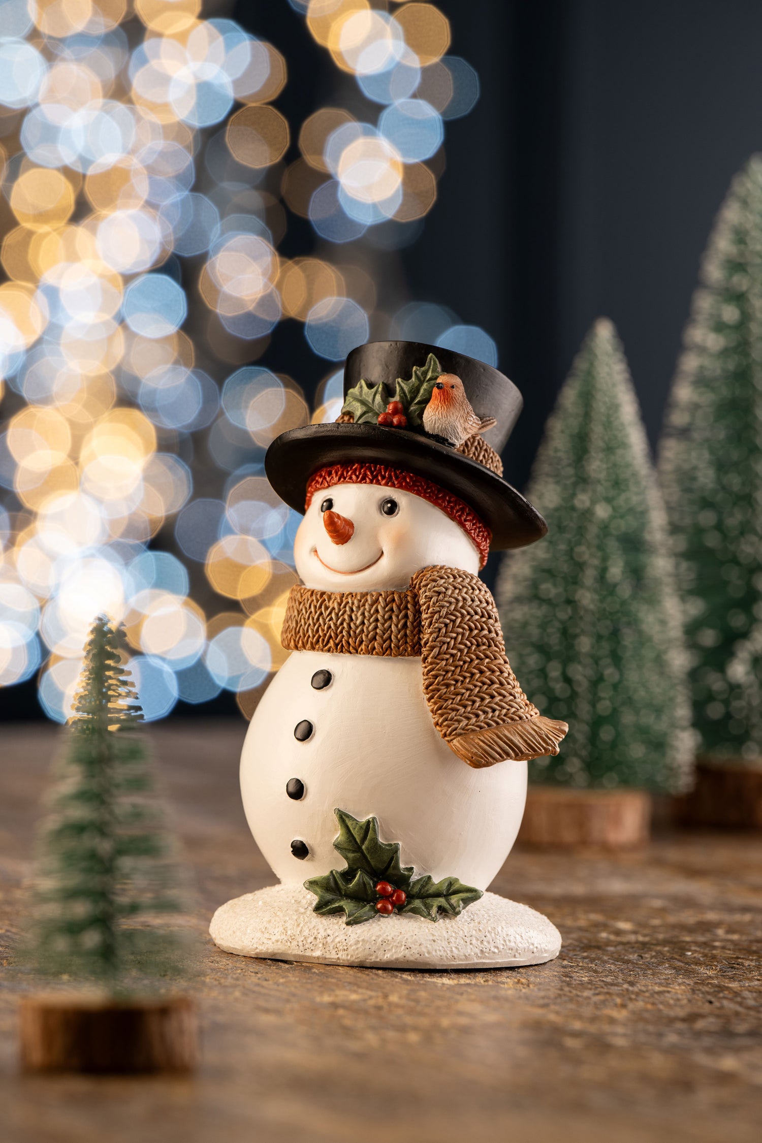 Aynsley Snowman & Robin Figurine-Goviers