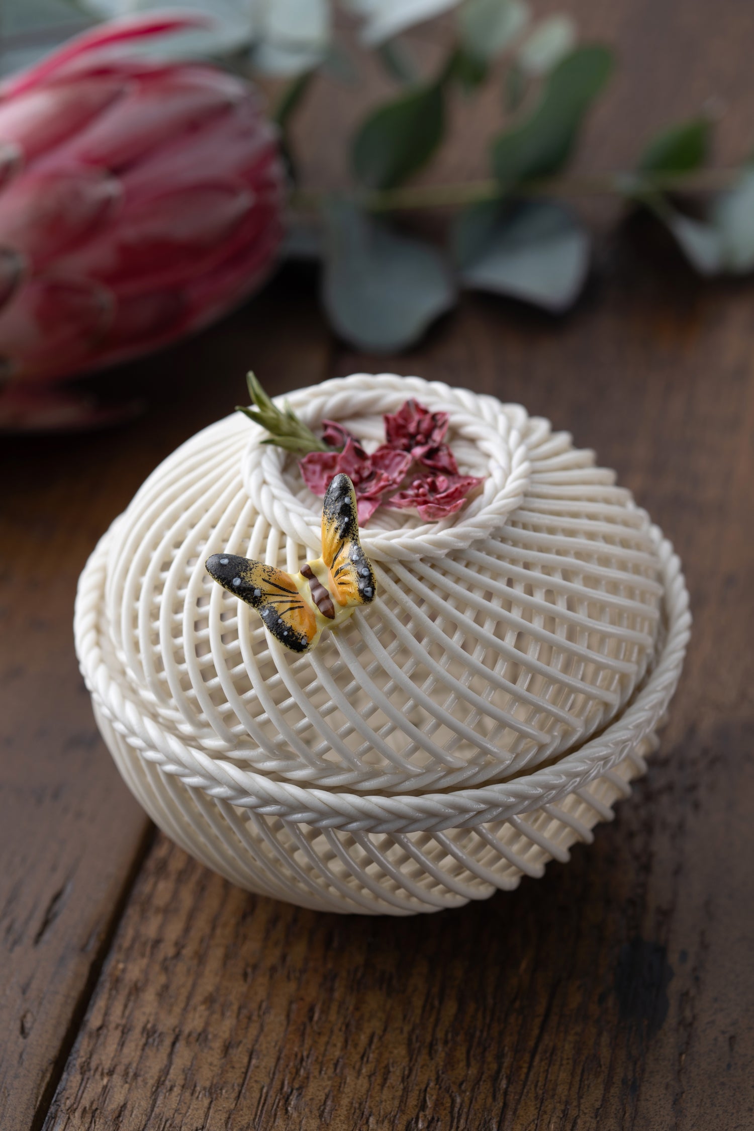 Belleek August Gladiolus Basket-Goviers