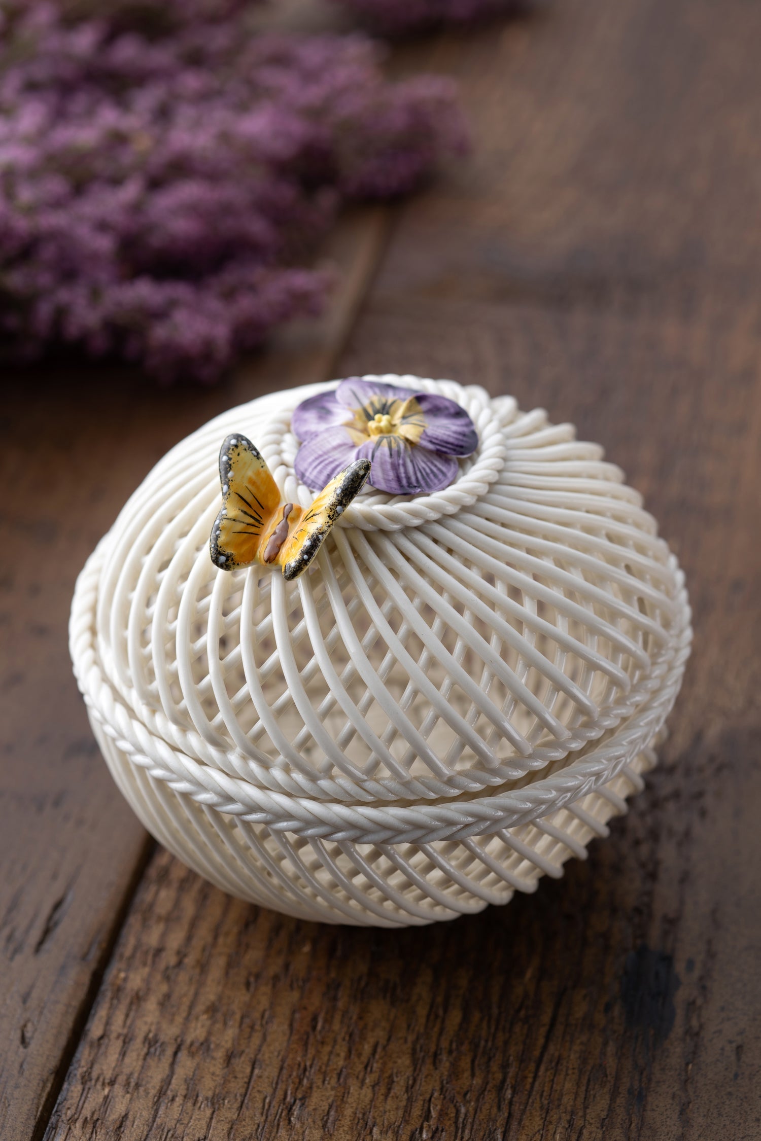 Belleek February Viola Basket-Goviers