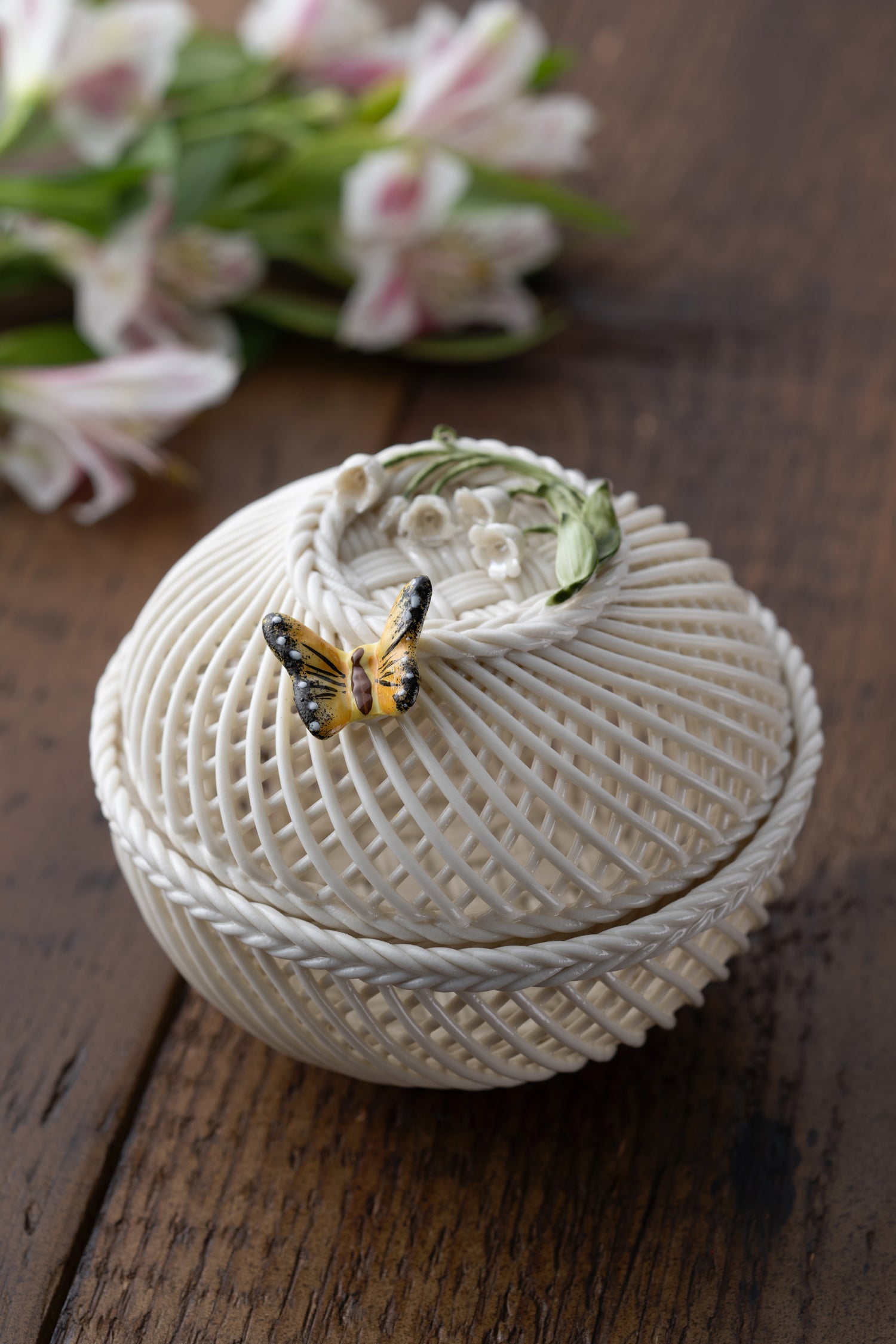 Belleek May Lily Of The Valley Basket-Goviers