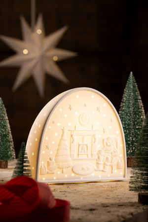 Belleek Santa by the Fire Luminaire-Goviers