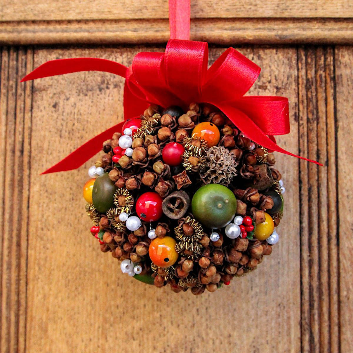 Goviers Christmas Bauble Berries With Bow - Green & Red - DELIVERY OCTOBER-Goviers