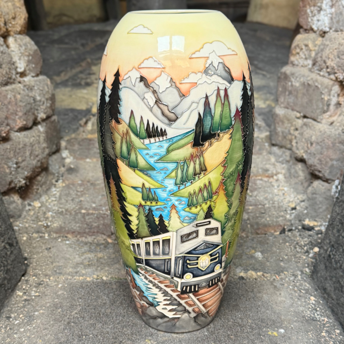 Moorcroft Rocky Mountains Vase-Goviers