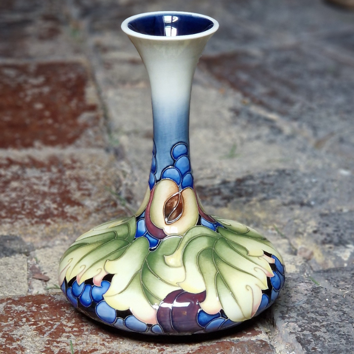 Moorcroft Vine & Fruit 104/9-Goviers