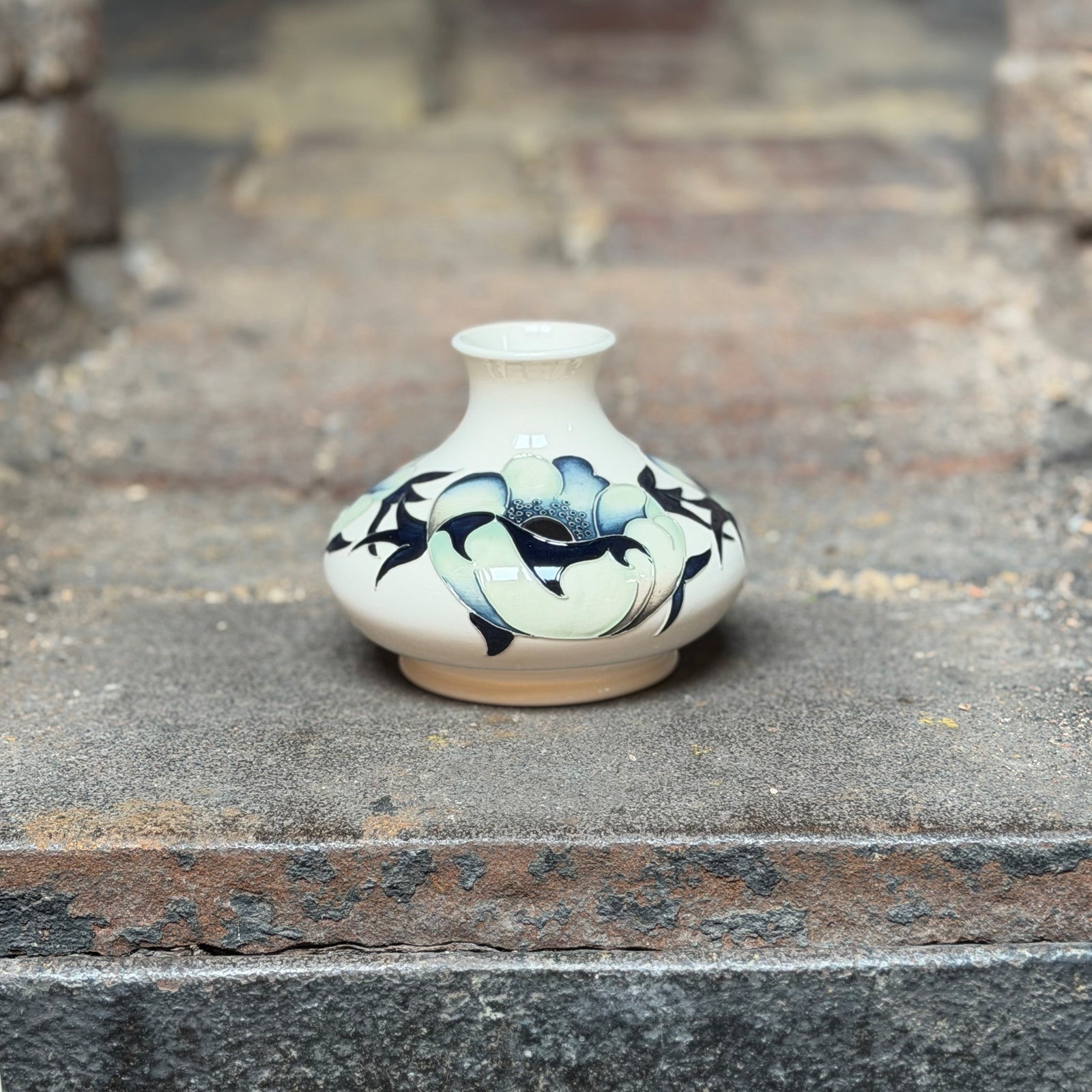 Moorcroft Voyager Poppy Vase 32/5-Goviers