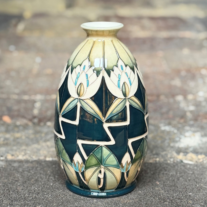 Moorcroft White Water Lily 119/7-Goviers