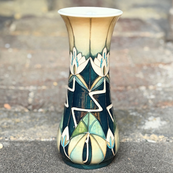 Moorcroft White Water Lily 364/8-Goviers