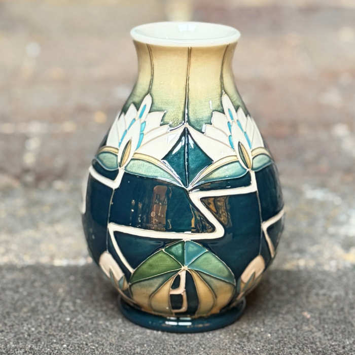 Moorcroft White Water Lily 7/5-Goviers