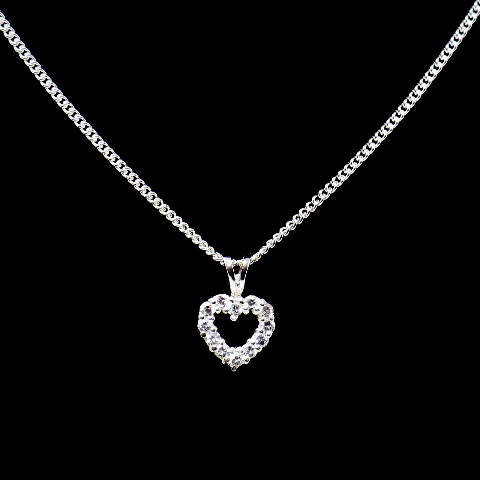 Remane Gems Heart Shaped Large Necklace-Goviers