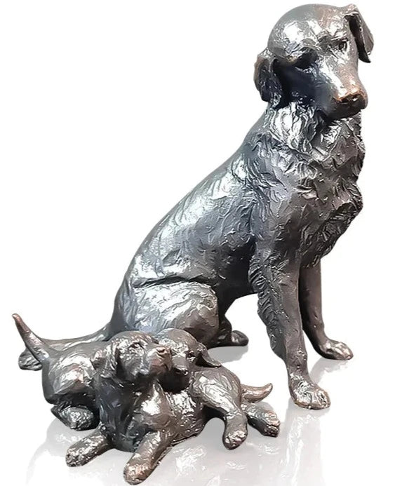 Richard Cooper Retriever with Puppies-Goviers