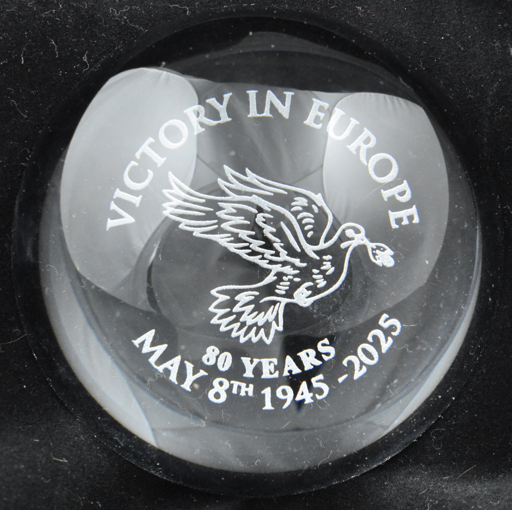 Royal Scot Crystal VE Day 80 Paperweight, Goviers Exclusive-Goviers
