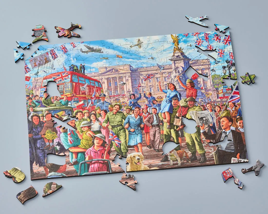 Wentworth VE DAY 1945 Wooden Puzzle - 250 Pieces-Goviers