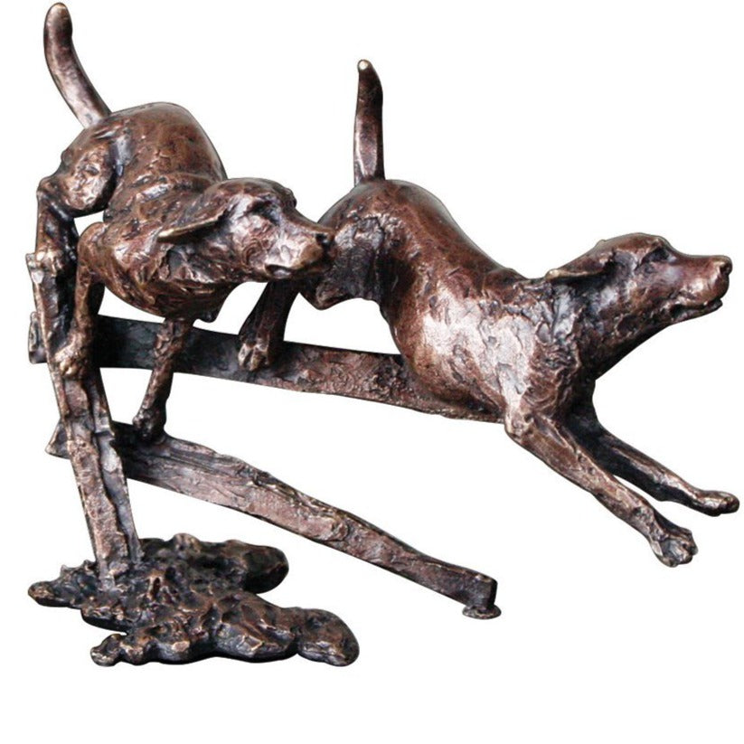 Butler & Peach - Labradors running-bronzes-Goviers